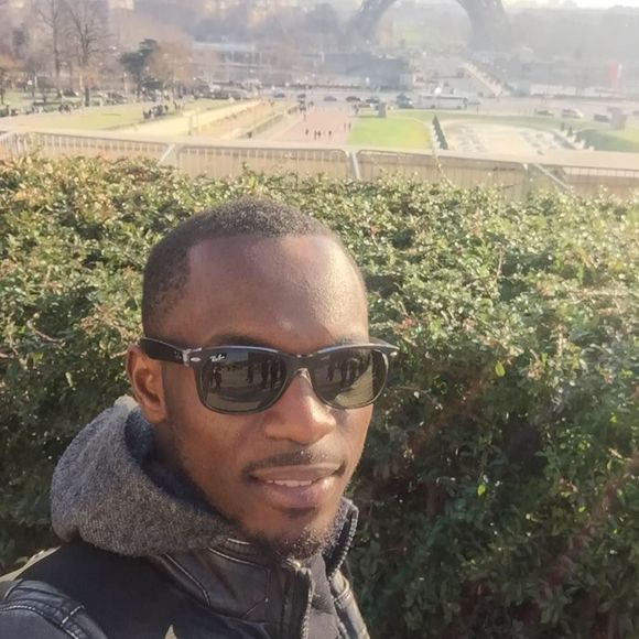 Meet your Posher, Cheikh - Picture 1 of 1